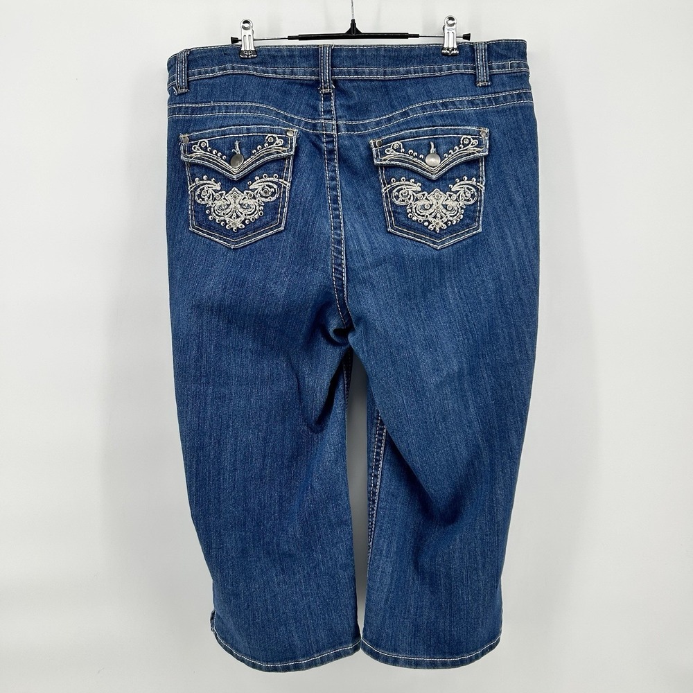 Roz & Ali Stretch Denim Capri Jeans Womens 16 Embroidered‎ Studded Flap Y2K